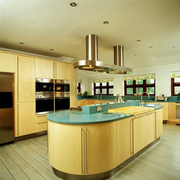 Contemporary Maple Art Deco Kitchen