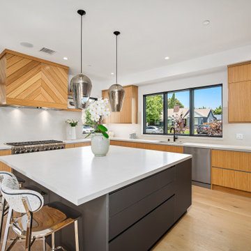 Contemporary-Modern Property in Santa Monica!