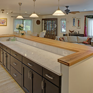 Contemporary Open Plan Kitchen Island