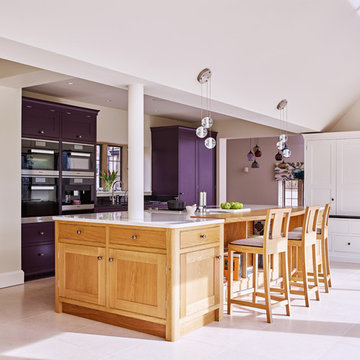 Contemporary painted & oak kitchen