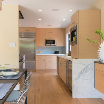 Contemporary Rift Cut White Oak Kitchen Cabinets
