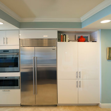 Contemporary Seaside Kitchen