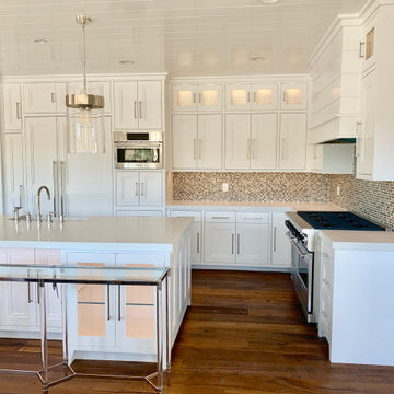 Contemporary White Kitchen — Lake Arrowhead, California