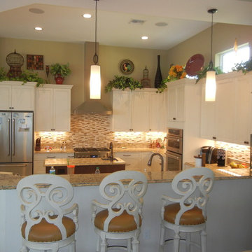 Contemporaty Kitchen with Transitional accents