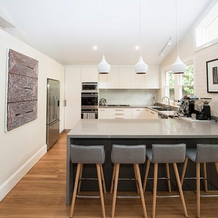 Contempory Kitchen with Urban Ceasarstone Benchtops