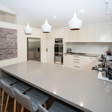 Contempory Kitchen with Urban Ceasarstone Benchtops