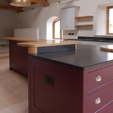 Conversion of a stone barn into a spacious kitchen