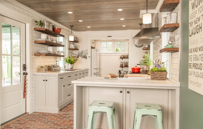 Renovated Kitchen Reclaims Historic Charm in an 1810 Farmhouse