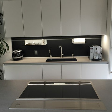 Cooking with a view - Modern Kitchen with attached balcony