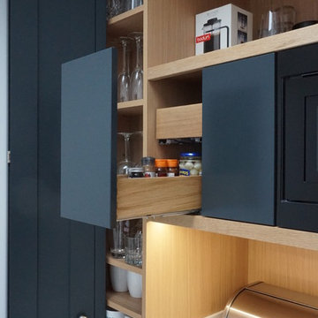 Cool Grey Modern Day Shaker