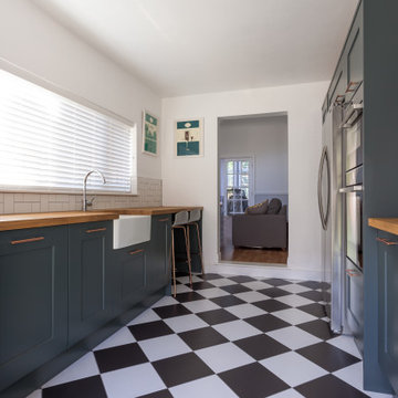 Copse Green Shaker Kitchen With Oak Worktops