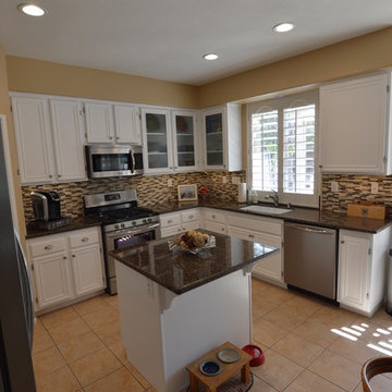Corona, CA - Transitional Kitchen, Bath & Flooring Remodel