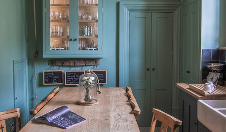Trending: 8 Reasons to Blend Your Woodwork Paint With Your Walls