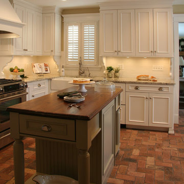 Cottage Kitchen in Elburn