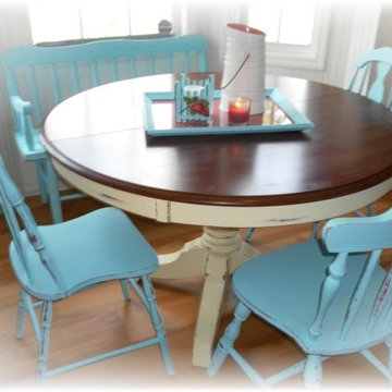 Cottage Style Kitchen Table and Chairs