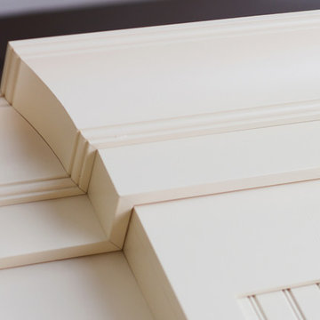 Cottage Styled Crown Molding Detail on Kitchen Cabinets from Dura Supreme