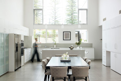 Wohnküche in L-Form mit Kücheninsel in Perth