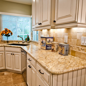 Country Classic Kitchen in Poway