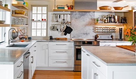 Room of the Day: Rustic 1830s Farmhouse Kitchen Cozies Up