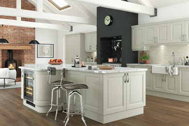Modern grey and cream kitchen in Oxfordshire.