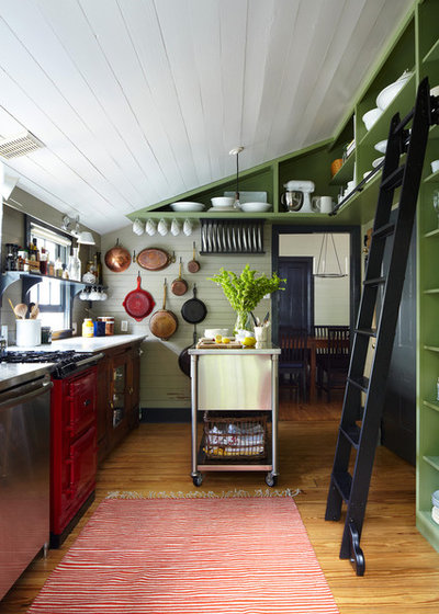 Farmhouse Kitchen by Cuppett Kilpatrick Architecture + Interior Design