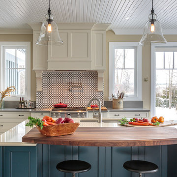 Countryside Traditional Kitchen - Astro Design - Ottawa