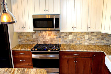 Example of a minimalist kitchen design in Wilmington