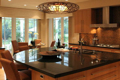CURVED KITCHEN ISLAND AND SOFFITT