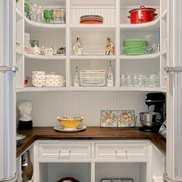 Curved Kitchen Pantry shelves
