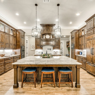 75 Beautiful Kitchen with Dark Wood Cabinets and Multicolored