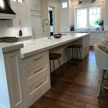 Custom Designed Kitchen with Sitting Entertainment Area