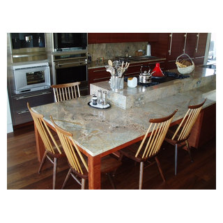 By extending the wall, this TV cabinet design achieves a ... - Facebook