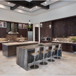 75+ Küchen mit Rückwand aus Stäbchenfliesen und Travertin Ideen