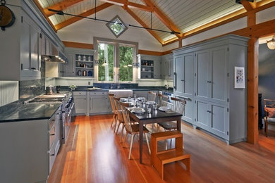 Kitchen - craftsman kitchen idea in Seattle