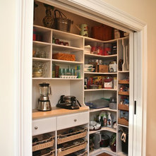 Traditional Kitchen by Marie Newton, Closets Redefined