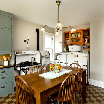 Custom Table Completes Vintage Look