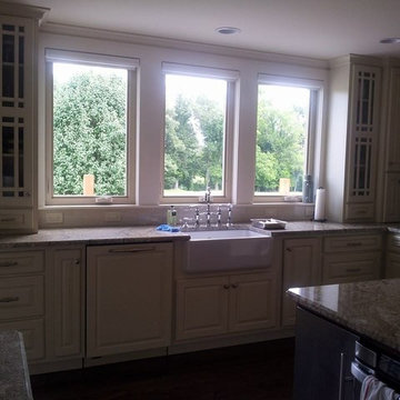 Custom Traditional Kitchen Cabinets