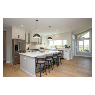 Cypress County Acrerige, Medicine Hat - Farmhouse - Kitchen - Calgary ...