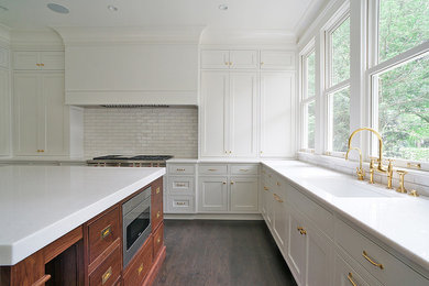 Inspiration for a victorian kitchen remodel in Chicago