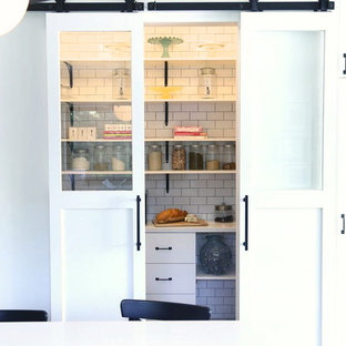 Example of a transitional kitchen design in Los Angeles