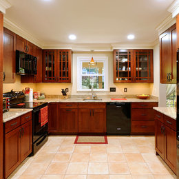 https://www.houzz.com/photos/daniels-design-kitchens-traditional-kitchen-dc-metro-phvw-vp~2010635