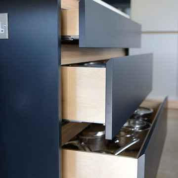 Dark Blue Modern Kitchen - Kitchen Storage