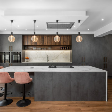 Dark Grey & Wood Kitchen
