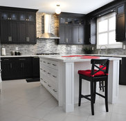 https://st.hzcdn.com/fimgs/pictures/kitchens/dark-traditional-kitchen-with-hampton-door-style-beyond-kitchens-and-bath-inc-img~8281efd0070c0de1_5695-1-86ae155-w182-h175-b0-p0.jpg