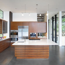 Modern Kitchen by Vandervort Architects