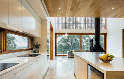 Houzz Tour: Home Away From Home for an Irish Family in Australia