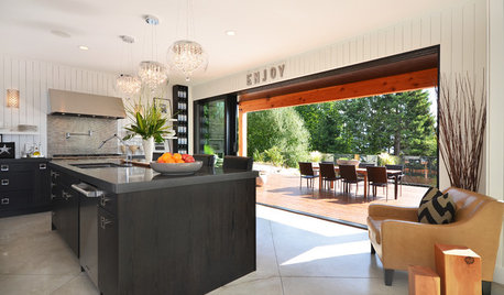 5 Ways to Make the Most of Your Indoor-Outdoor Entertaining Area