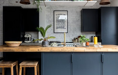 5 Worktops that Look Beautiful with a Dark Blue Kitchen