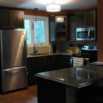 Deep River - Traditional - Kitchen