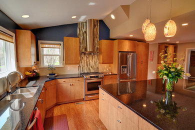 Inspiration for a transitional kitchen remodel in Wilmington